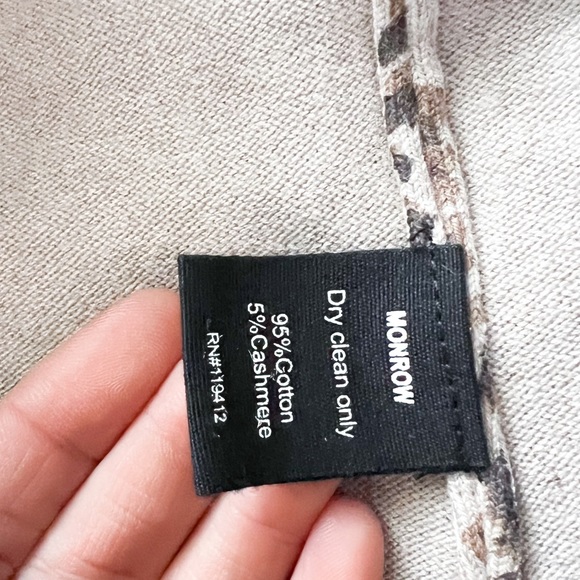 NWT- MONROW Leopard Jogger Sweatpants Cashmere Blend - Picture 8 of 12